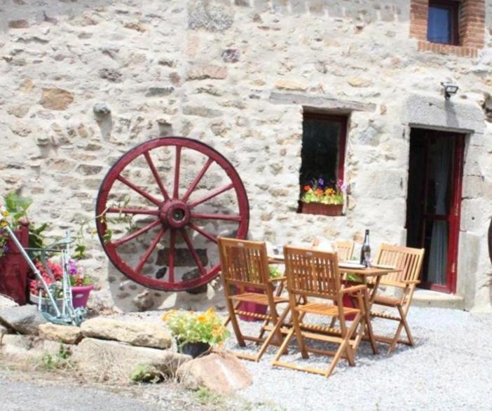 Gite La Pimparola Villa Nouic Dış mekan fotoğraf